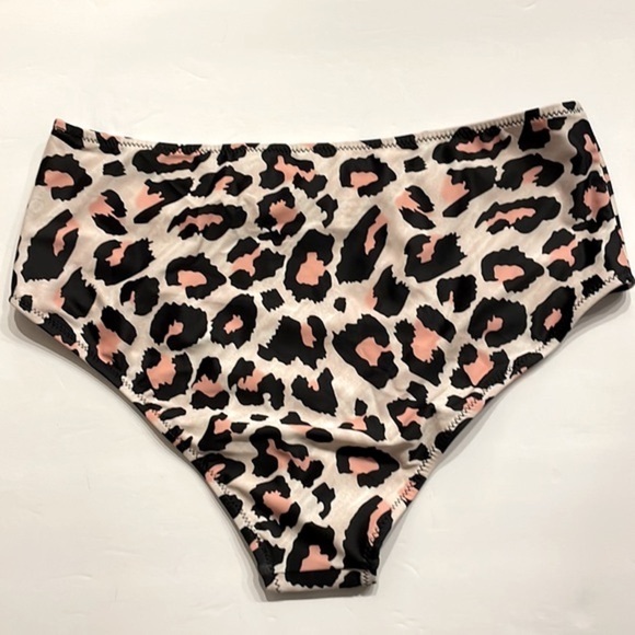 NEW beachsissi Mid / high rise bikini swim bottom leopard pattern size Large - Picture 2 of 8